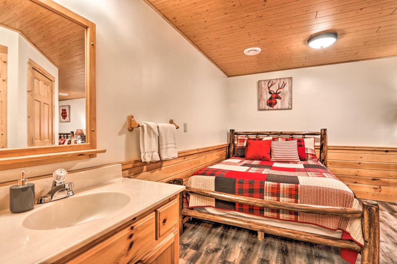 Cozy Cabin With Hot Tub In The Heart Of Pigeon Forge Villa Kültér fotó