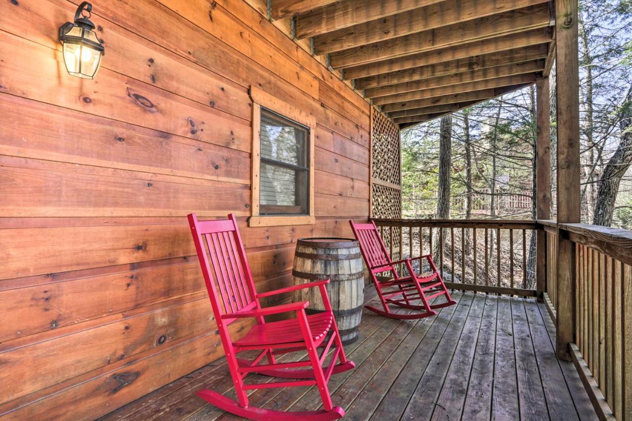 Cozy Cabin With Hot Tub In The Heart Of Pigeon Forge Villa Kültér fotó