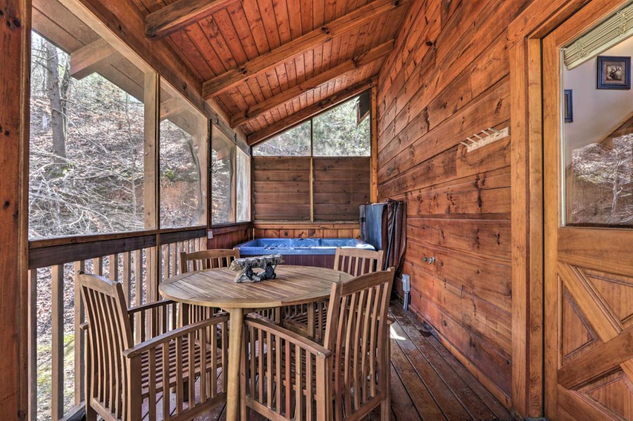 Cozy Cabin With Hot Tub In The Heart Of Pigeon Forge Villa Kültér fotó
