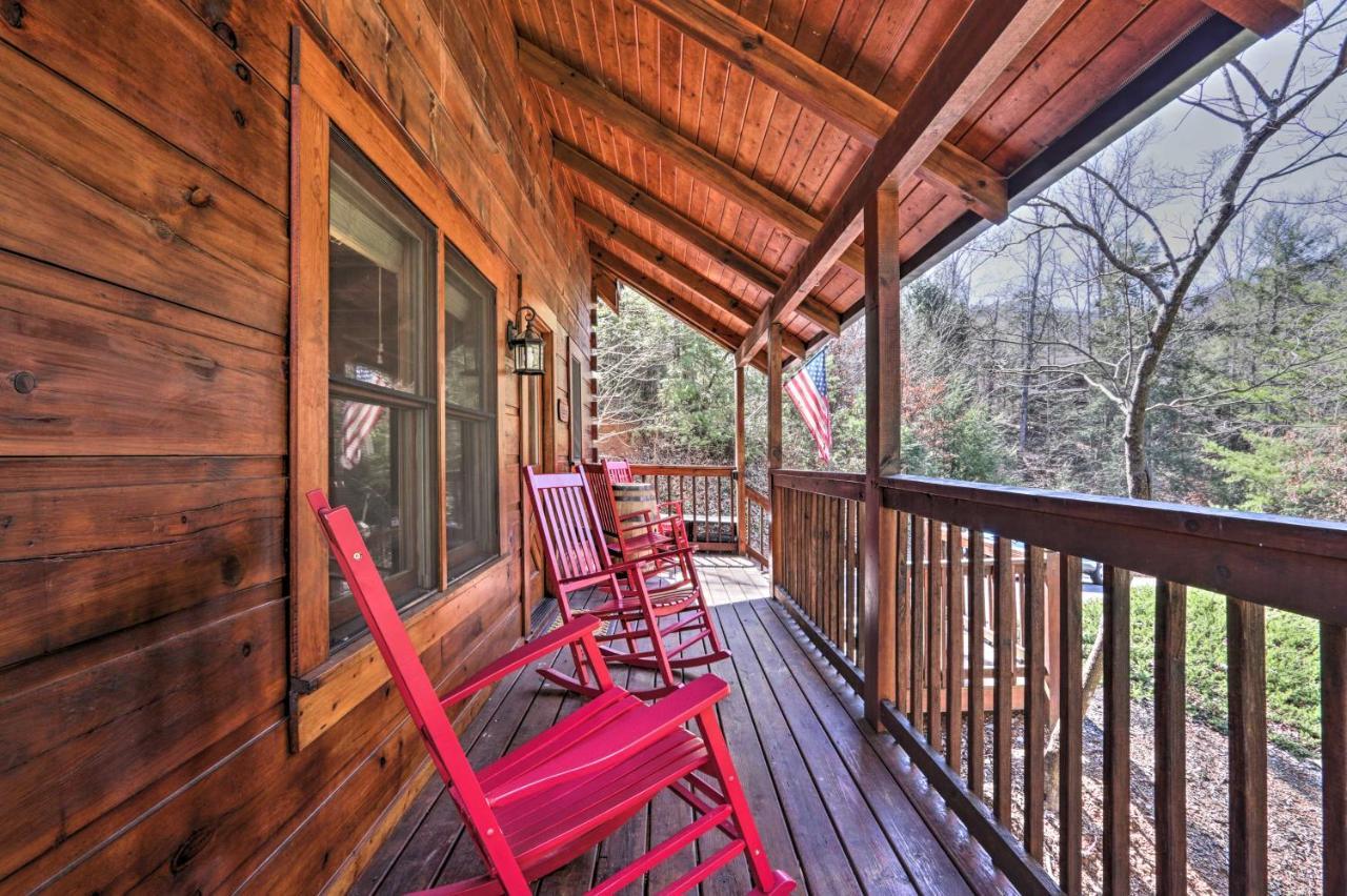 Cozy Cabin With Hot Tub In The Heart Of Pigeon Forge Villa Kültér fotó